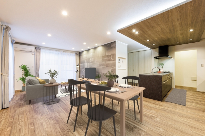 木目調の折り下げ天井とフローリングがナチュラルでモダンなアクセントのある高性能創エネ3階建て住宅