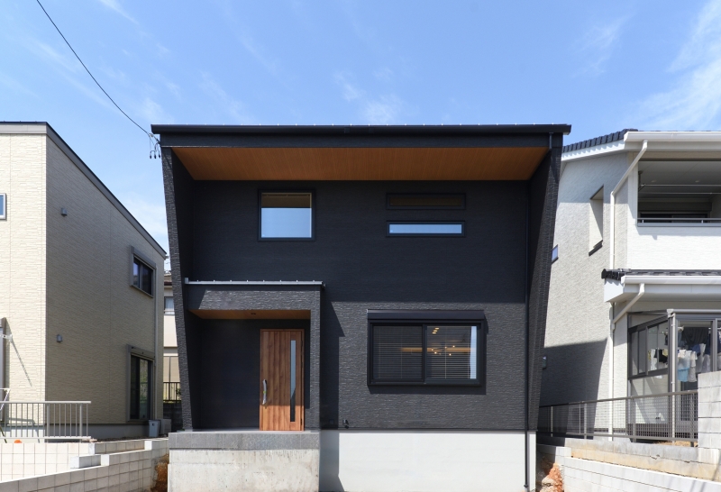 パッシブデザインの斜め壁を採用