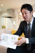 棟 貴之